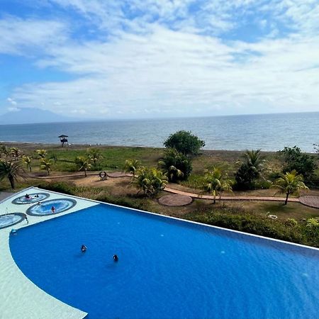 Seafront Residences Vacation Getaway San Juan  Extérieur photo