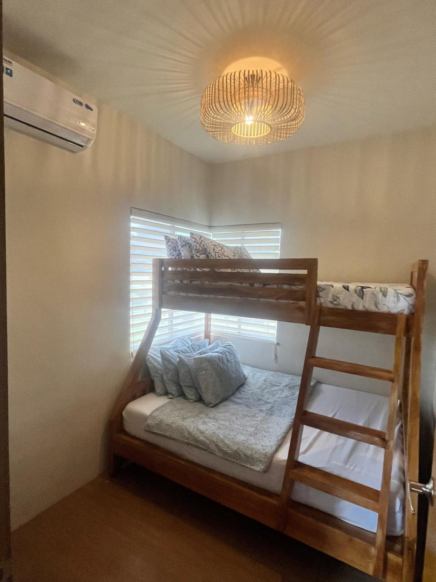 Seafront Residences Vacation Getaway San Juan  Extérieur photo