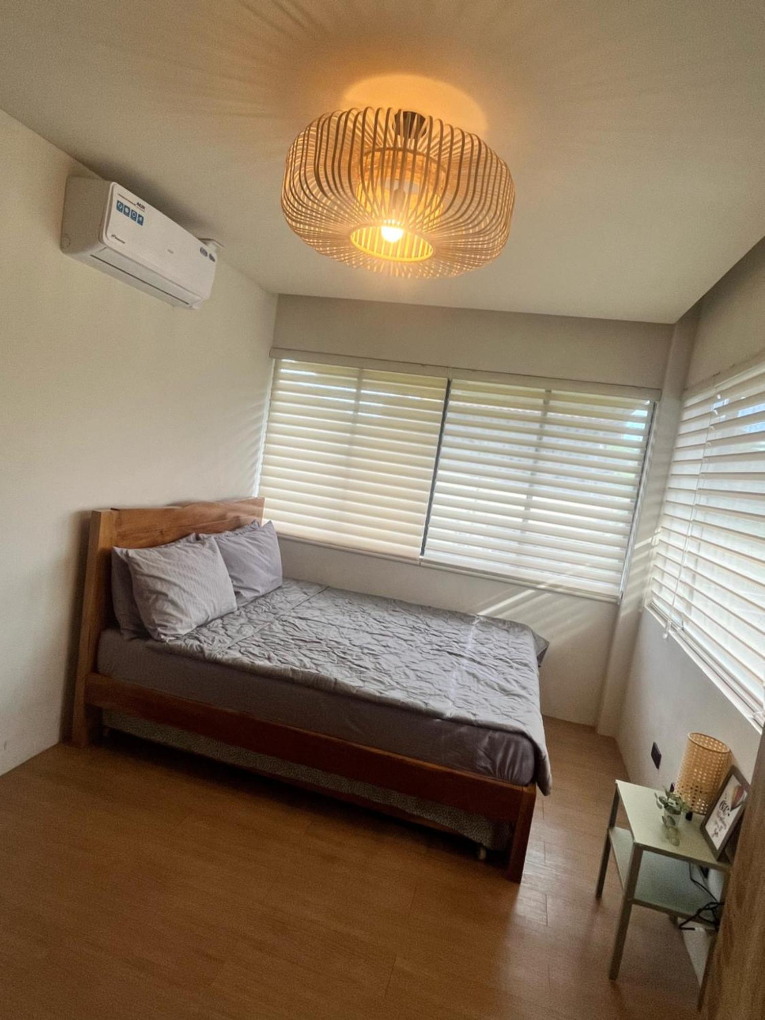 Seafront Residences Vacation Getaway San Juan  Extérieur photo